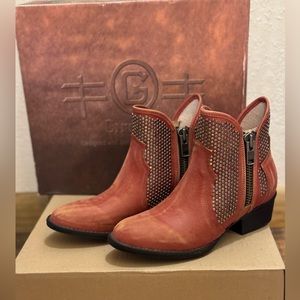 Circle G by Corral women’s western booties size 8
